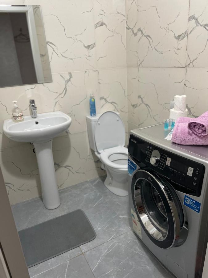 Арбат Apartment Alma-Ata Buitenkant foto
